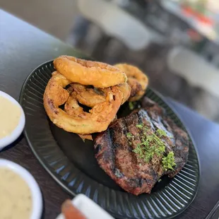 Sage Restaurant & Lounge