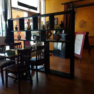 ramen and noodles, interior