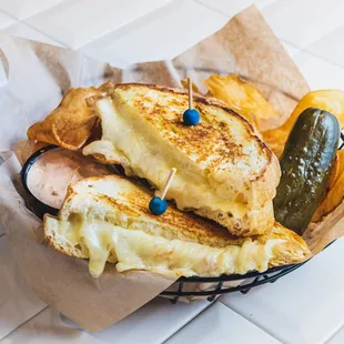 Honey&apos;s Grilled Cheese