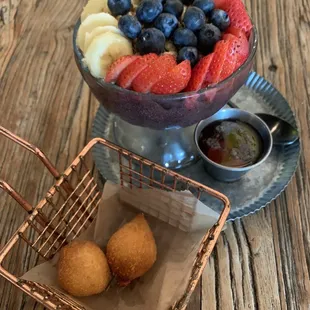 Coxinha: so delicious, Acai Bowl with honey