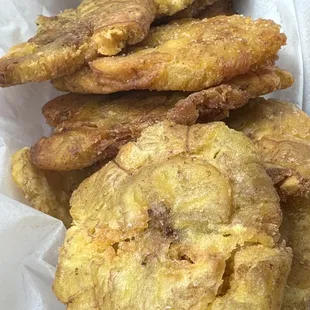 Tostones  (Fried green plantain&apos;s)