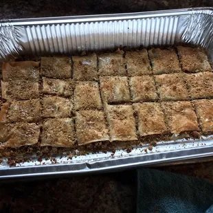 Almost and pistachio baklava