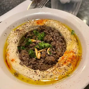 Hummus With Meat