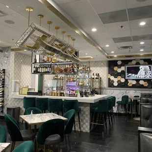 Love the bar area, so classy!