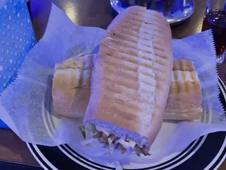 Twins Cafe Hookah Lounge