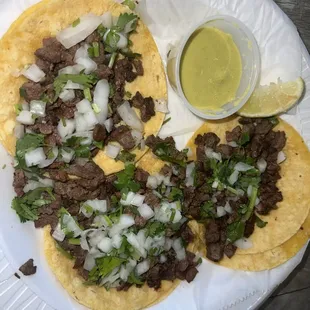 Ordered 4 tacos and definitely impressed. Amazing flavor with perfect spice. Green sauce was perfect. Definitely stop by!!