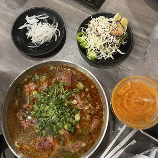 13 bun bo hue