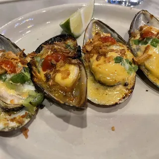 Dynamite Mussels.