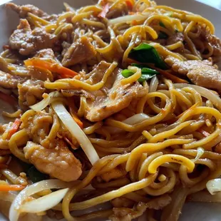 Chicken Lo Mein