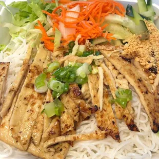 Grilled chicken vermicelli.