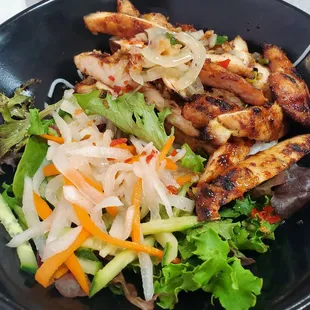 Bun bowl with grilled chicken $11