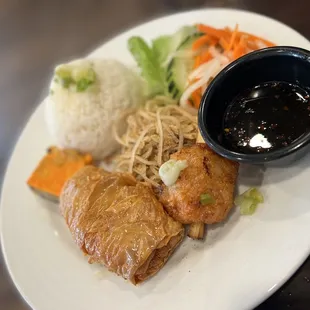 33. Broken Rice with Shredded Pork, Fried Shrimp Cake and Pork Loaf
