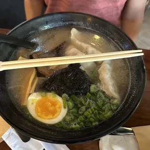 Dumpling ramen