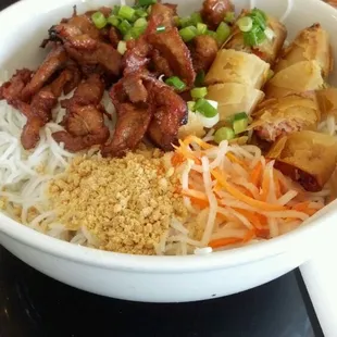 bun thit nuong chai gio