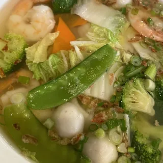 Seafood Varieties Soup (Hu Tieu Do Bien)