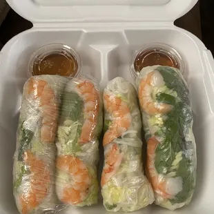 Shrimps and pork spring rolls