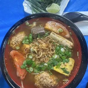 Bun canh (cua)