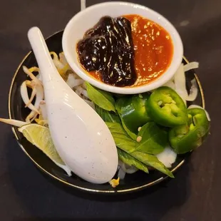 ramen and noodles, food