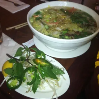 23. Wonton with Noodles, Shrimp and Vegetables Soup