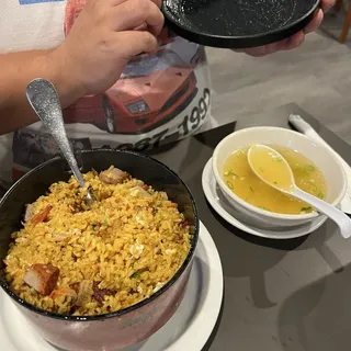 F2. Pork Fried Rice (Cm Chin Tht)