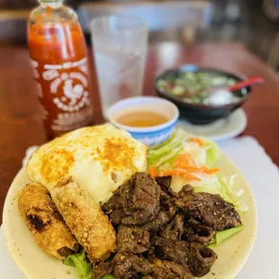 Grilled Beef W/rolls