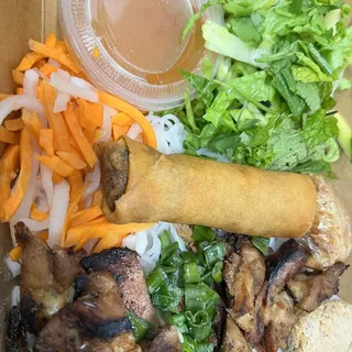 E9 - Grilled Chicken Vermicelli & Eggroll