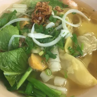 Wonton Noodle Soup with Pork and Seafood