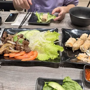 Bo luc Lac &amp; egg rolls