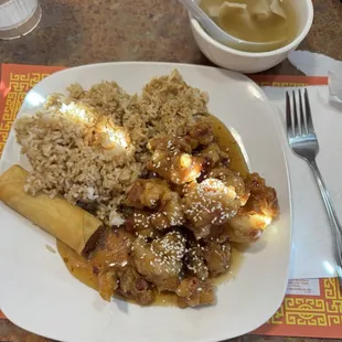 Lunch special - Sesame Chicken, Wonton Soup, fried rice &amp; egg roll