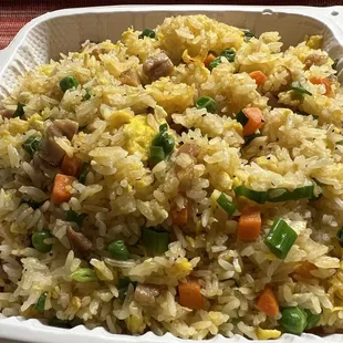 Chicken fried rice. Huge portion- enough for 2-3 ppl