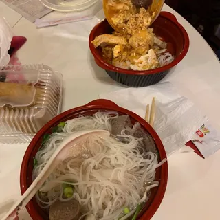 19. Rare Beef, Well-done beef & beefball (Ph Ti, Chn, B vin)