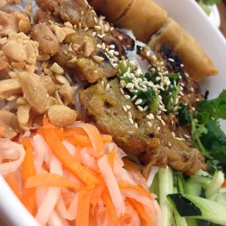 45. Grilled Pork, egg roll & fried egg ( Cm Tht Nng, Ch Gi, Trng )