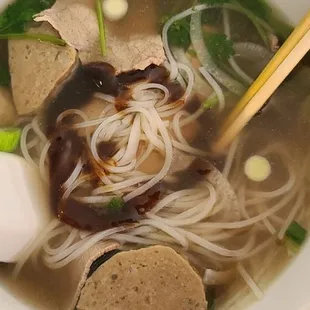 Pho tai bo vien noodles soup