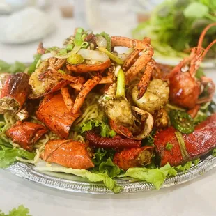 Lobster over garlic noodle 4/5