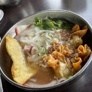 wonton noodle soup-m honh thnh