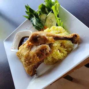 Delicious chicken and rice, the sauce is a good jam!