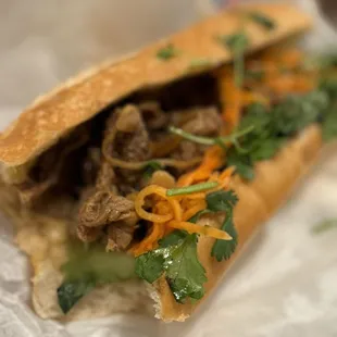 banh mi with grilled pork