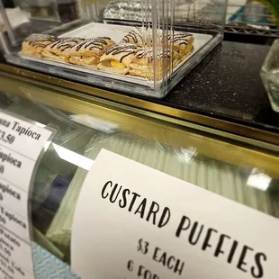 Custard Puffies