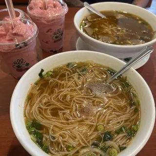 Pho W/rare Steak And Tendon