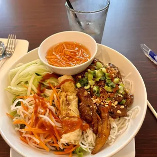 16. Bun Ga Nuong Cha Gio