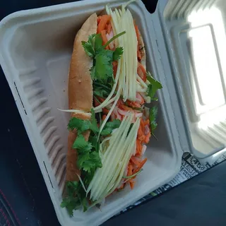 Lamb Bahn Mi with Mango