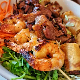 Bun with shrimp pork and spring rolls