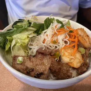 Vermicelli with pork and sheimp