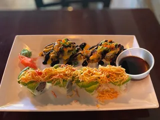 iPho Sushi Kitchen & Bar