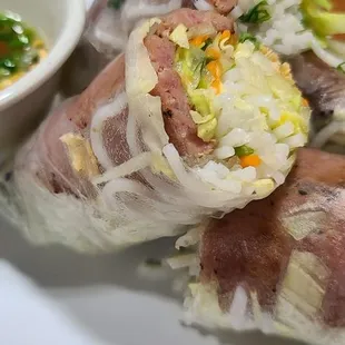 Nem nuong cuon- grilled meat patty spring rolls