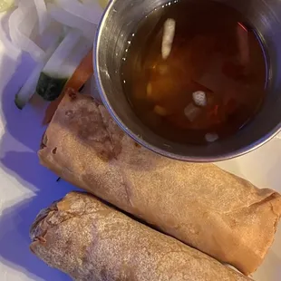 B1. Crispy Pork Rolls Bun