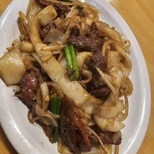Beef chow fun