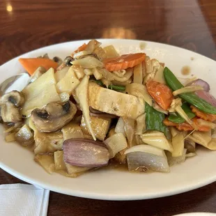 bamboo and mushrooms with tofu