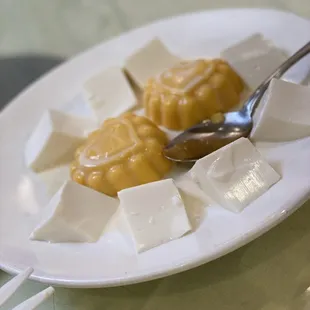 Coconut Jello &amp; Mango