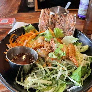 Sauteed Shrimps and Fried Vegetable Spring Rolls
